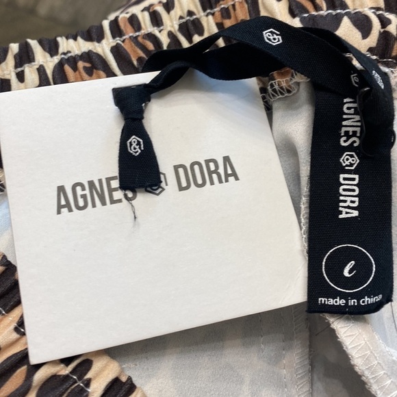Agnes & Dora crop Truser pant animal print size large NWT. - Picture 10 of 11